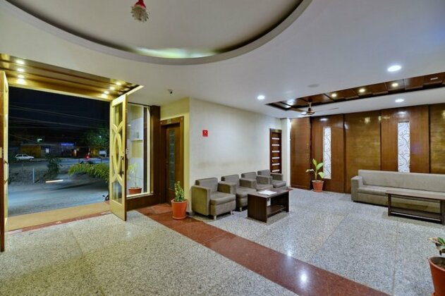 OYO 9555 Hotel Imperial Udaipur - Photo4