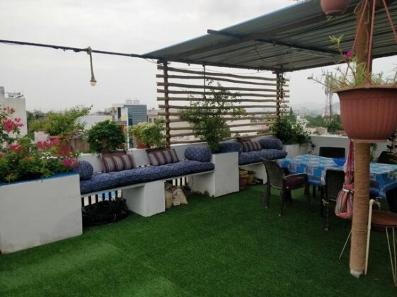 The Blue House Studio Apartment w/ access to Rooftop Terrace - Photo2
