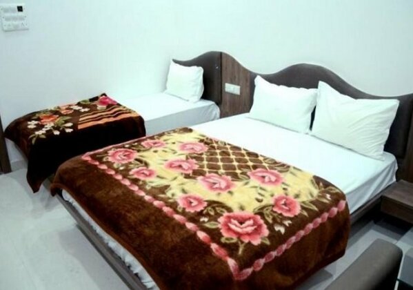 Hotel Naman Palace - Photo2