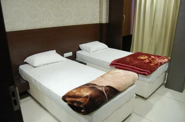 Hotel Poonam Palace - Photo4