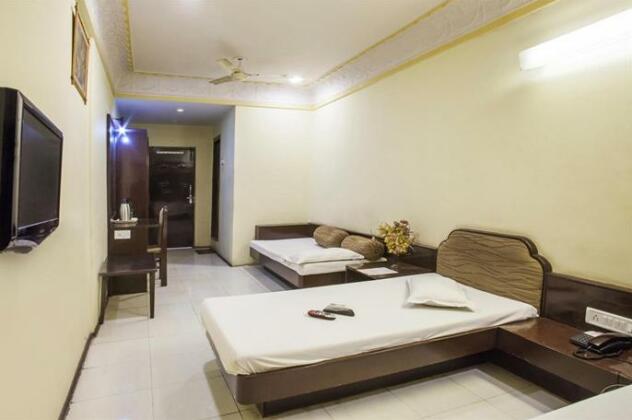 Hotel Ramakrishna Ujjain - Photo4