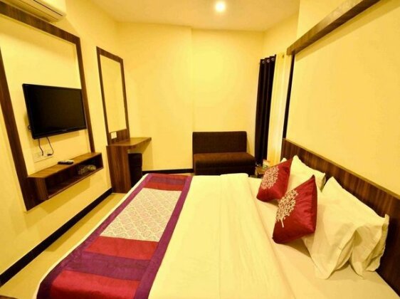 OYO 2520 Hotel Ashoka Palace - Photo2