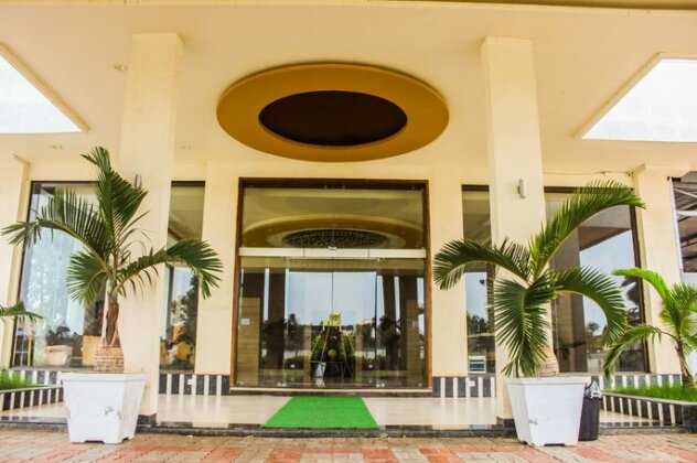 Solitaire Hotel And Resorts - Photo2