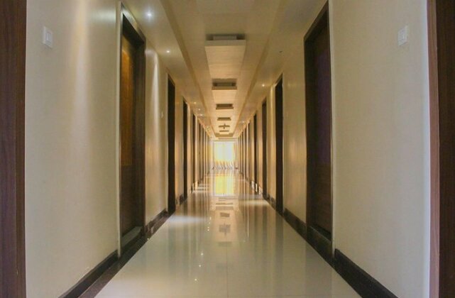 Solitaire Hotel And Resorts - Photo4
