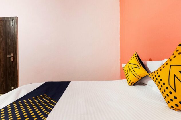 SPOT ON 68233 Hotel Manju Shree - Photo2