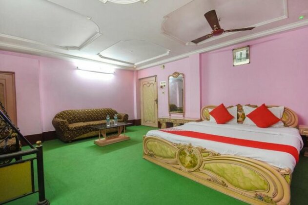 OYO 67168 Regal Guest House - Photo5