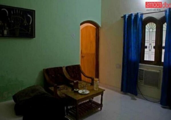 ADB Rooms Ashoka Resort - Photo2