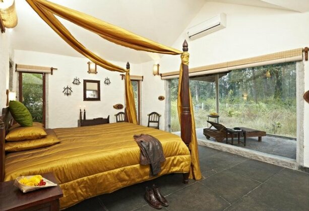 The Roaring Salvan County - Photo3