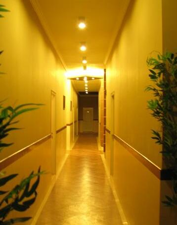 Hotel Status Club - Photo4