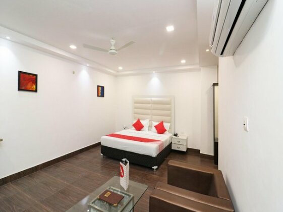 OYO 23722 Hotel Avaa Continental - Photo2