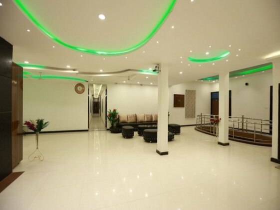 OYO 8837 Hotel Surya Galaxy - Photo3