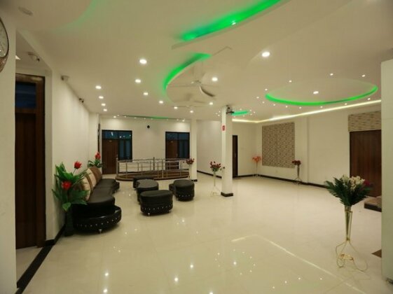 OYO 8837 Hotel Surya Galaxy - Photo4
