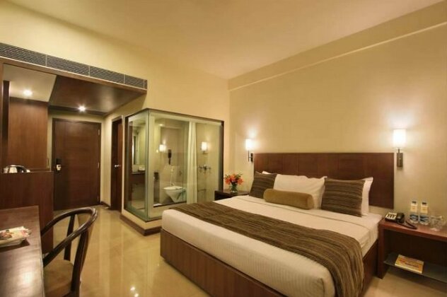 Hotel Express Residency Vadodara - Photo2