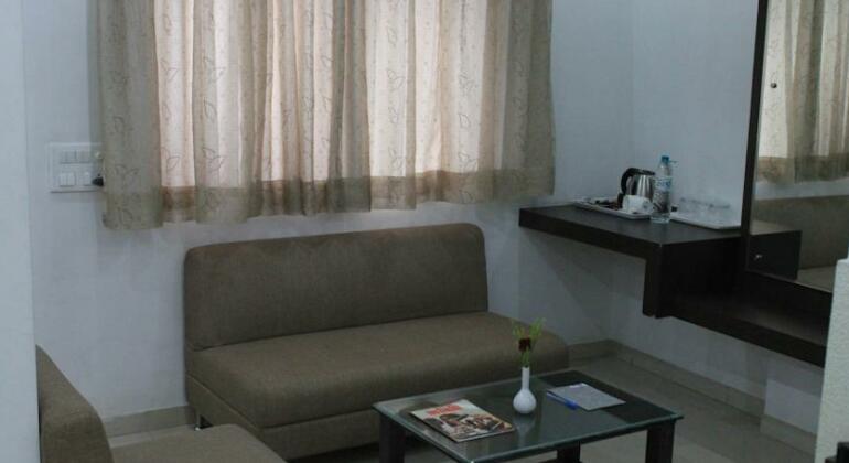 Hotel Harmony Vadodara - Photo2