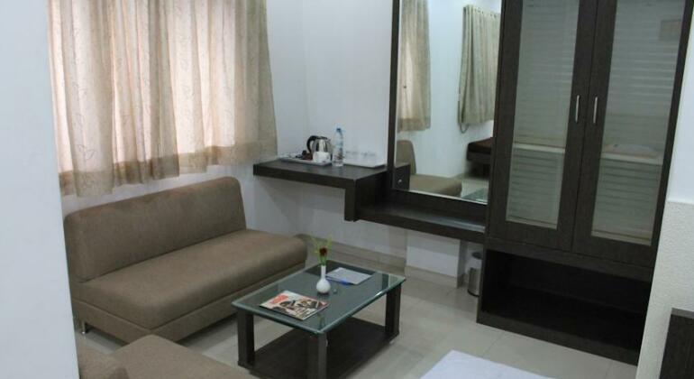 Hotel Harmony Vadodara - Photo4