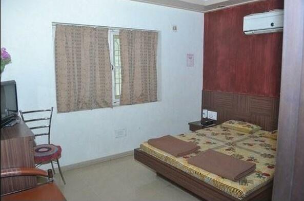 New Rajdhani Hotel - Photo5