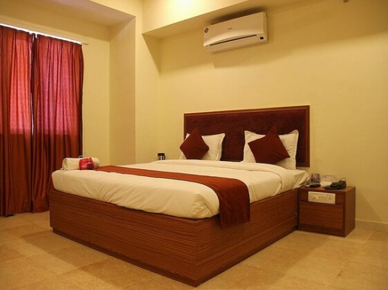 OYO 1697 Hotel PM Regency - Photo2