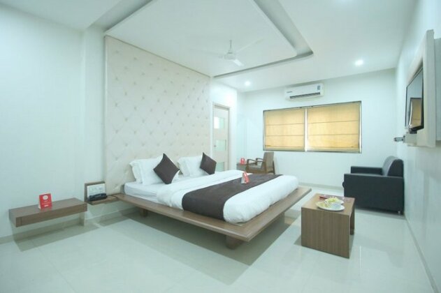 OYO 9351 Hotel RVG - Photo2