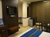 OYO Rooms BBC Tower Sayajigunj Vadodara - Photo2