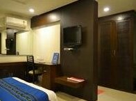 OYO Rooms BBC Tower Sayajigunj Vadodara - Photo5