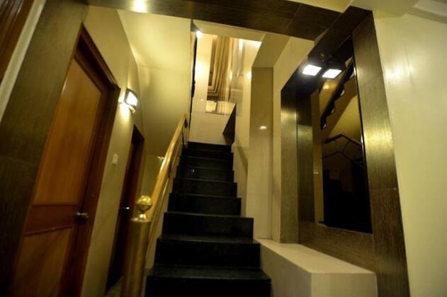 OYO Rooms Commerce Centre Sayajigunj - Photo3
