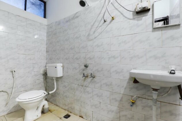 SPOT ON 65876 Shivam Guest House - Photo4