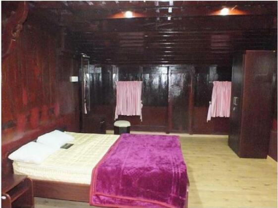 Wood Castle Residency - Photo5