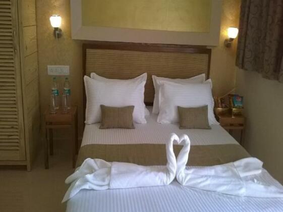 Aaron Comfort Hotel - Photo3