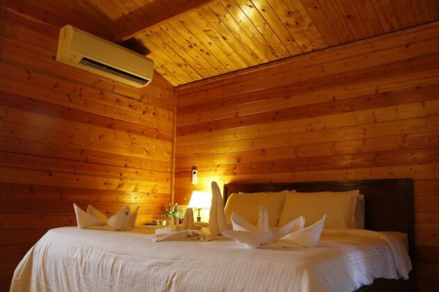 Larive Beach Resort - Photo3