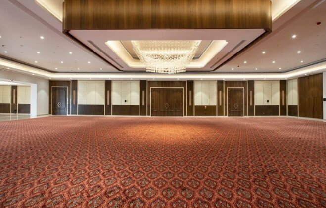 Regal Banquets & Rooms - Photo2