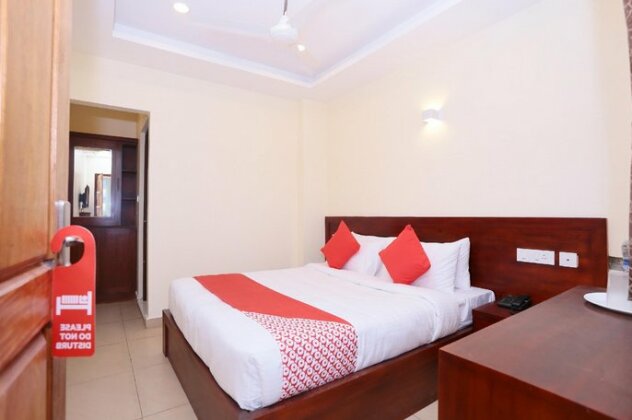 OYO 23318 West Gate Inn & Suites - Photo3