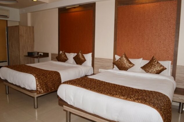 Budget Inn Palm Regency - Photo2