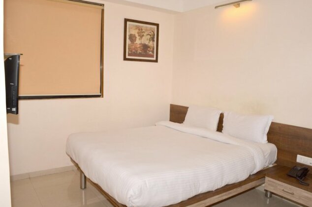 Budget Inn Palm Regency - Photo5