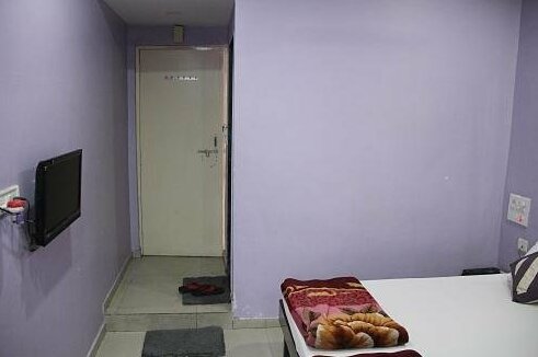Hotel Dwarkesh & Guest House - Photo5