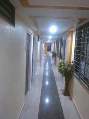 Hotel Dwarkesh Inn - Photo3