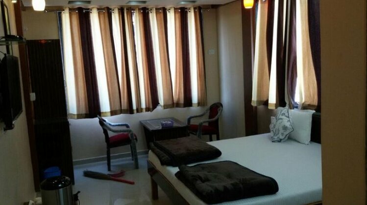 Hotel Dwarkesh Inn - Photo5