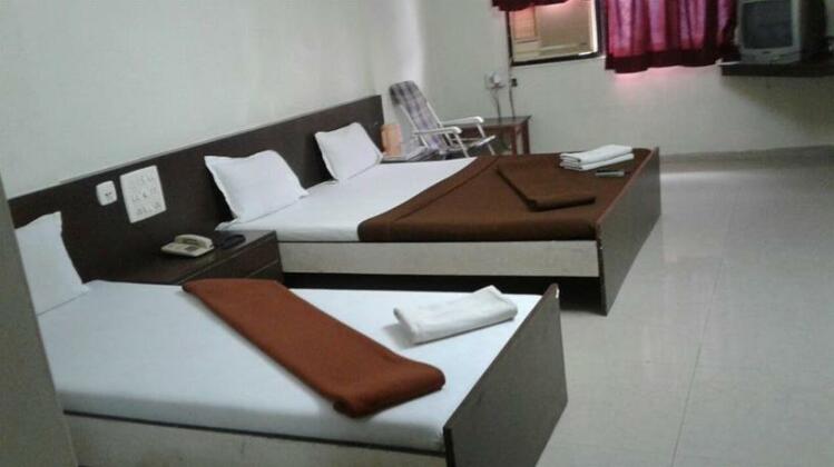 Hotel Rahil Vapi - Photo3