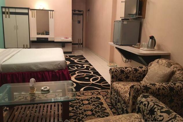 Hotel Woodlands - Photo5