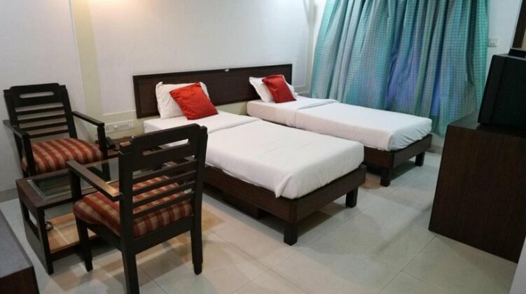 Le Royale Vapi - Photo4