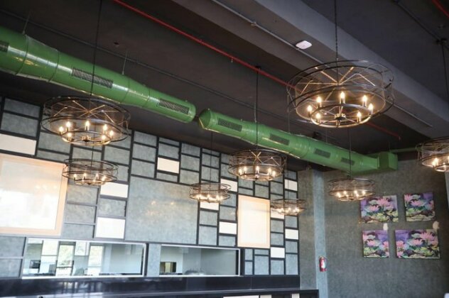 Regenta Central Harsha Vapi - Photo2