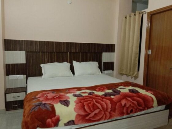 ADB Rooms Hotel De Pal Varanasi - Photo3