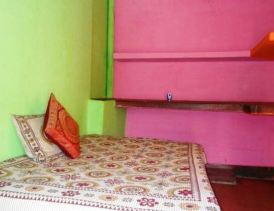 Azure Family Paying Guest House - Photo5