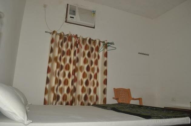 Hotel Arya Varanasi - Photo2