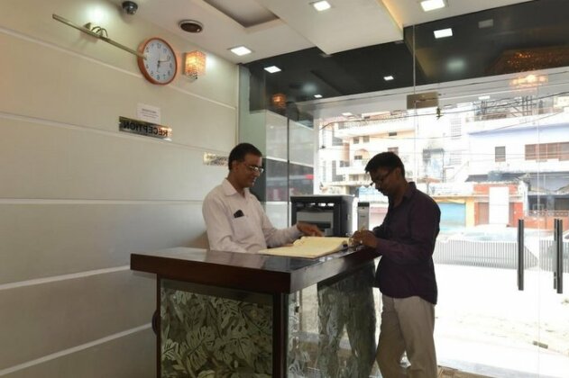 Hotel Central Residency - Photo2