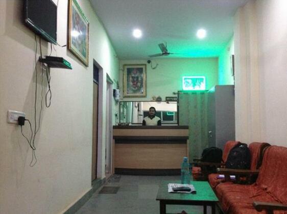 Hotel Giriraj Inn - Photo4
