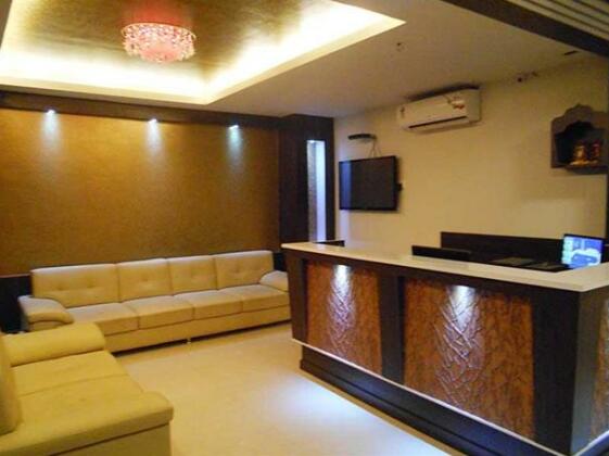 Hotel Janki International - Photo2