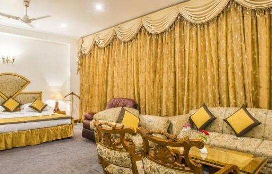 Hotel Meraden Grand - Photo5