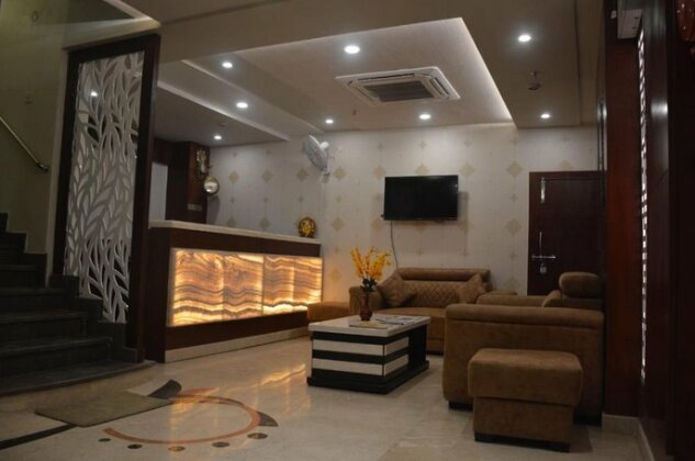 Hotel Midcity Varanasi - Photo2