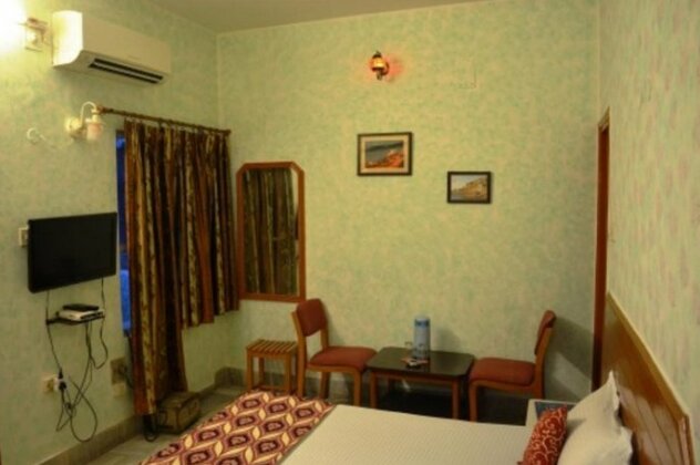 Hotel Padmini International - Photo4