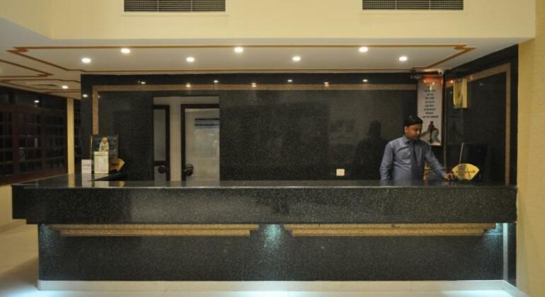 Hotel Plaza inn Varanasi - Photo2